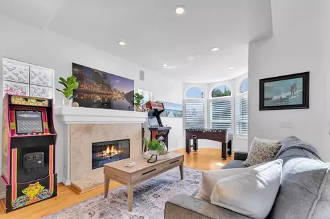 Living - 424 N Tremont St, Oceanside, CA 92054 photo 4 of 6
