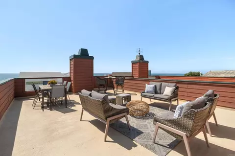 2435 Garfield St, Carlsbad, CA 92008