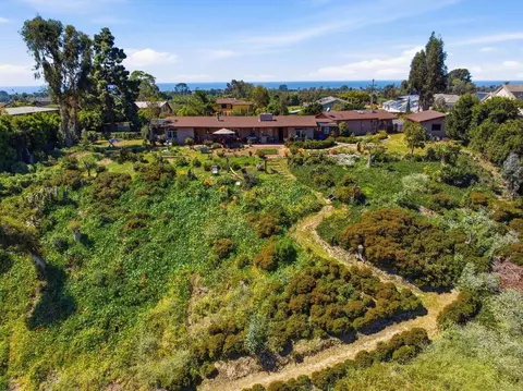 View/Area - 1355 Rainbow Ridge Ln, Encinitas, CA 92024 photo 9 of 10