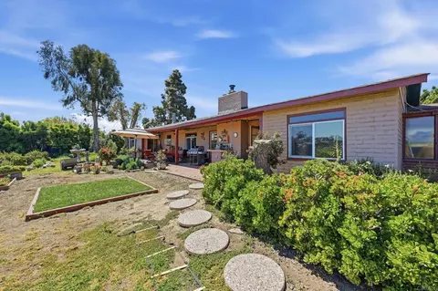 Exterior - 1355 Rainbow Ridge Ln, Encinitas, CA 92024 photo 16 of 19