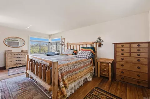Bedroom - 1355 Rainbow Ridge Ln, Encinitas, CA 92024 photo 2 of 3