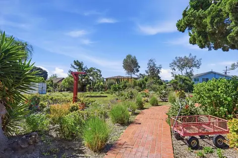 Exterior - 1355 Rainbow Ridge Ln, Encinitas, CA 92024 photo 8 of 19