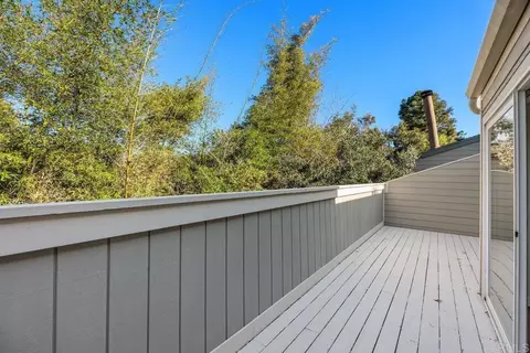 Exterior - 1819 Milbank Rd, Encinitas, CA 92024 photo 4 of 10