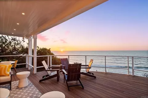 1615 Ocean Front St, San Diego, CA 92107