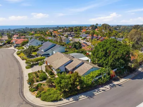 View/Area - 1066 Guildford Ct, Encinitas, CA 92024 photo 3 of 12