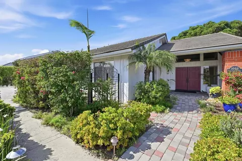 Exterior - 1066 Guildford Ct, Encinitas, CA 92024 photo 4 of 18