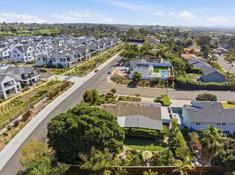 View/Area - 1066 Guildford Ct, Encinitas, CA 92024 photo 5 of 12