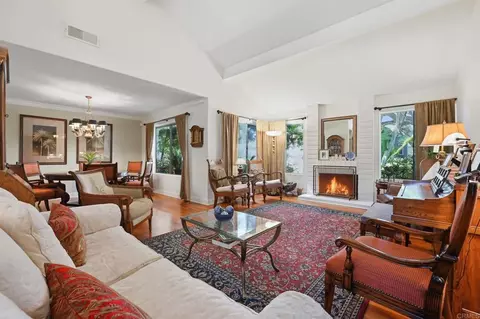Living - 1066 Guildford Ct, Encinitas, CA 92024 photo 1 of 5