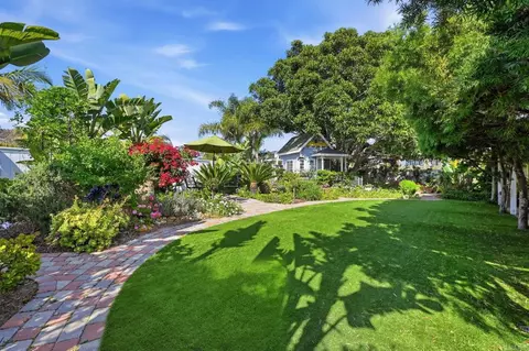 Exterior - 1066 Guildford Ct, Encinitas, CA 92024 photo 10 of 18