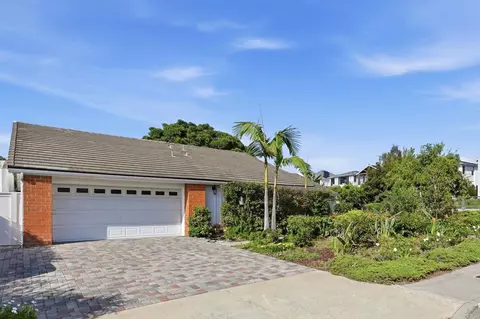 Exterior - 1066 Guildford Ct, Encinitas, CA 92024 photo 2 of 18