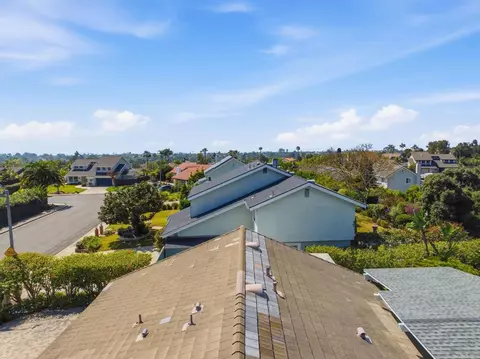 View/Area - 1066 Guildford Ct, Encinitas, CA 92024 photo 9 of 12