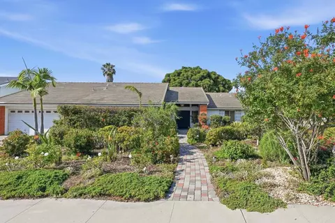 Exterior - 1066 Guildford Ct, Encinitas, CA 92024 photo 3 of 18