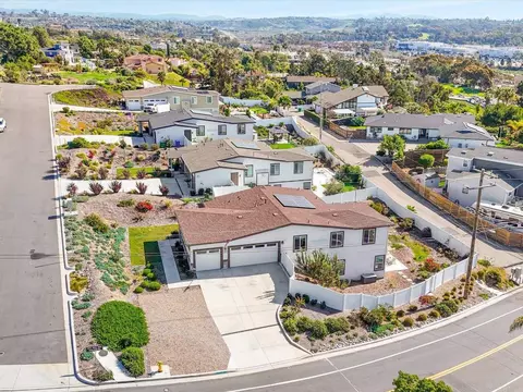 1858 Avocado Rd, Oceanside, CA 92054