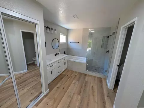 Bath - 3752 Aries, Escondido, CA 92025 photo 1 of 3