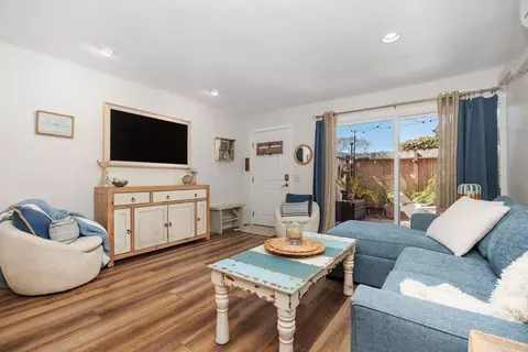 405 Requeza St #H9, Encinitas, CA 92024