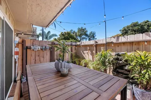 Exterior - 405 Requeza St #H9, Encinitas, CA 92024 photo 5 of 8
