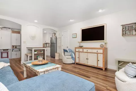 Living - 405 Requeza St #H9, Encinitas, CA 92024 photo 3 of 4