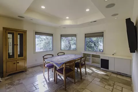 Dining - 3540 Oak Pl, Carmel, CA 93923 photo 1 of 1