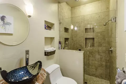 Bath - 3540 Oak Pl, Carmel, CA 93923 photo 8 of 8