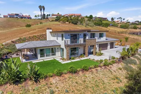 4407 Ramona Dr, Fallbrook, CA 92028