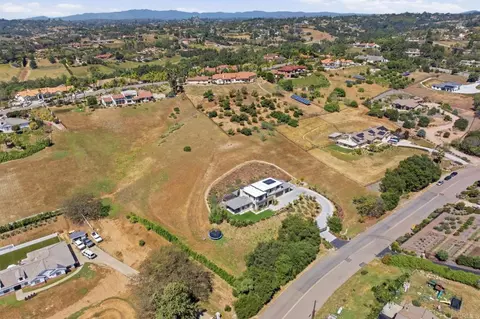View/Area - 4407 Ramona Dr, Fallbrook, CA 92028 photo 5 of 9