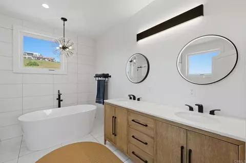 Bath - 4407 Ramona Dr, Fallbrook, CA 92028 photo 1 of 3