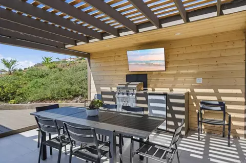 Exterior - 4407 Ramona Dr, Fallbrook, CA 92028 photo 9 of 22