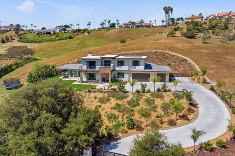 View/Area - 4407 Ramona Dr, Fallbrook, CA 92028 photo 8 of 9