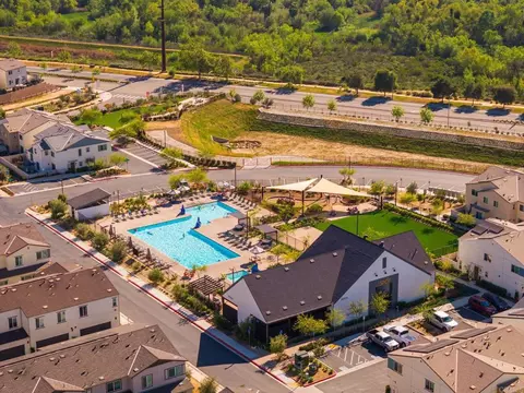 View/Area - 311 Minneola Pl, Fallbrook, CA 92028 photo 6 of 10