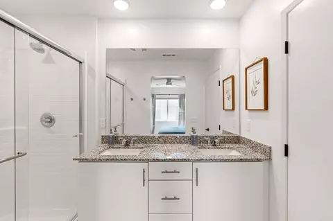 Bath - 311 Minneola Pl, Fallbrook, CA 92028 photo 2 of 4
