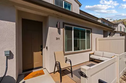 Exterior - 311 Minneola Pl, Fallbrook, CA 92028 photo 3 of 6