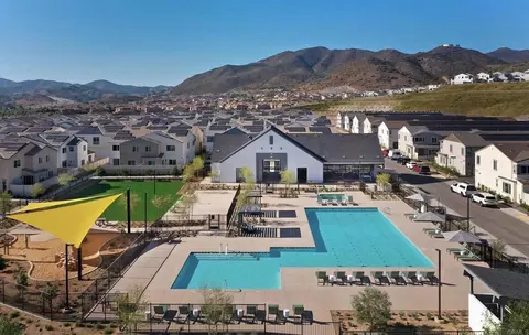 Exterior - 311 Minneola Pl, Fallbrook, CA 92028 photo 5 of 6
