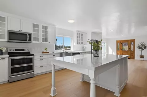 3404 S Cordoba Ave, Spring Valley, CA 91977