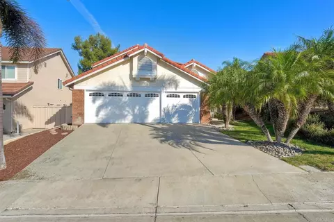 1374 Beringer Ln, Vista, CA 92081