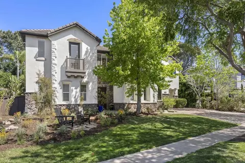 835 Lynwood Dr, Encinitas, CA 92024