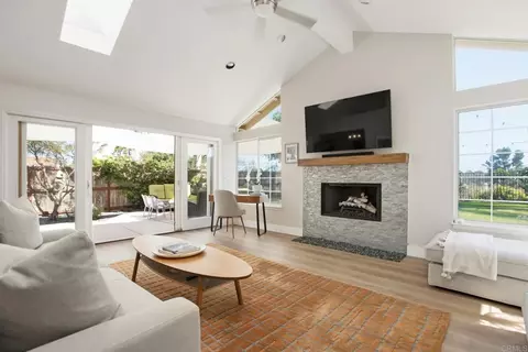 1708 Countryside Dr, Vista, CA 92081