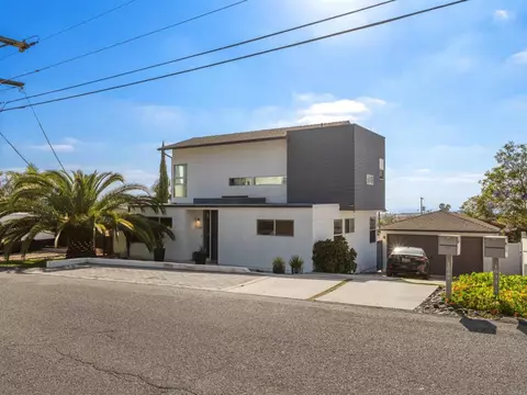 Exterior - 1044 Arcadia Rd, Encinitas, CA 92024 photo 4 of 13