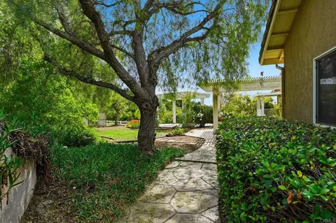 Exterior - 2596 Green Canyon Rd, Fallbrook, CA 92028 photo 8 of 18