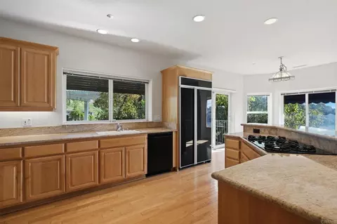 Kitchen - 2596 Green Canyon Rd, Fallbrook, CA 92028 photo 5 of 6