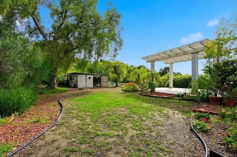 Exterior - 2596 Green Canyon Rd, Fallbrook, CA 92028 photo 9 of 18