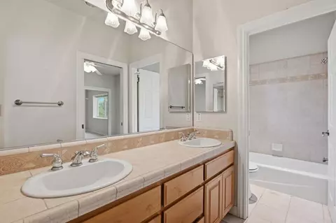 Bath - 2596 Green Canyon Rd, Fallbrook, CA 92028 photo 4 of 5