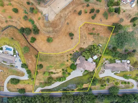 View/Area - 2596 Green Canyon Rd, Fallbrook, CA 92028 photo 4 of 4