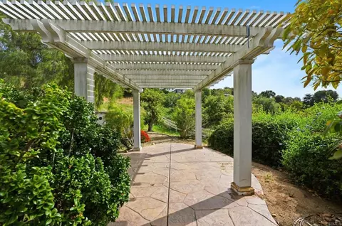 Exterior - 2596 Green Canyon Rd, Fallbrook, CA 92028 photo 14 of 18