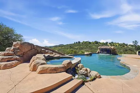 26940 Paradise Meadow Ln, Valley Center, CA 92082