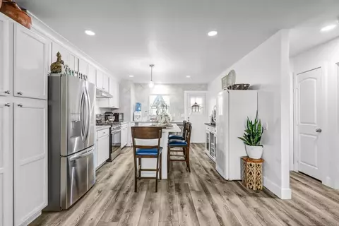2012 E Mission Ave #6, Escondido, CA 92027