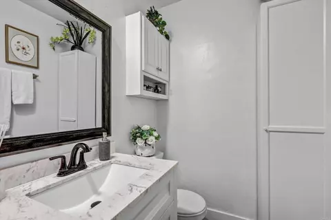 Bath - 2012 E Mission Ave #6, Escondido, CA 92027 photo 2 of 2