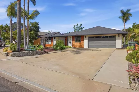 618 Sonrisa St, Solana Beach, CA 92075