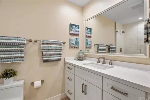 Bath - 6757 Heath Ct, Carlsbad, CA 92011 photo 3 of 4