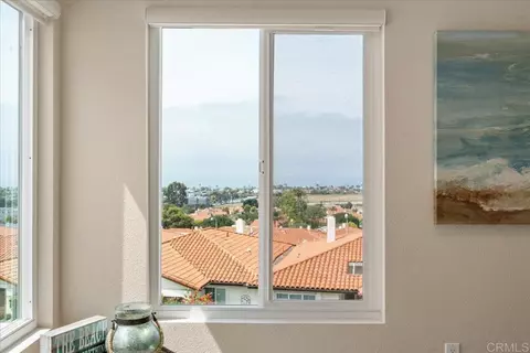 View/Area - 6757 Heath Ct, Carlsbad, CA 92011 photo 2 of 16