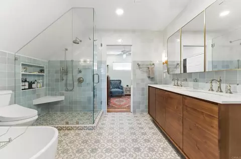 Bath - 8009 Shantung Dr, Santee, CA 92071 photo 2 of 2